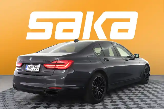 Harmaa Sedan, BMW 730 – IOU-700