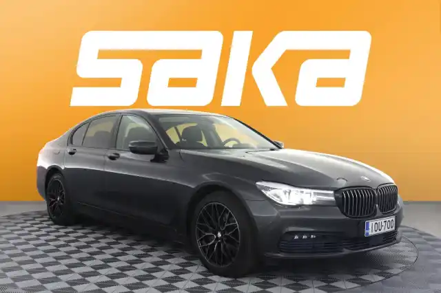 Harmaa Sedan, BMW 730 – IOU-700