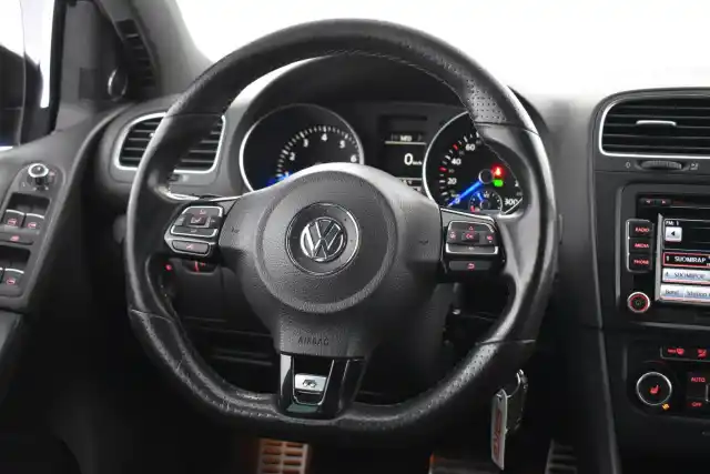 Sininen Viistoperä, Volkswagen Golf – IOV-189