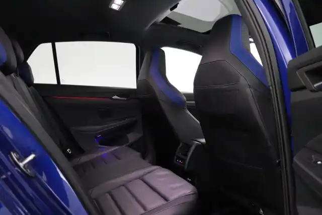 Sininen Viistoperä, Volkswagen Golf – IOV-811