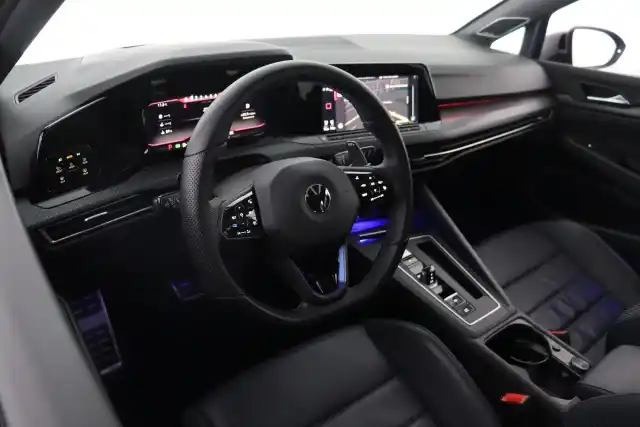 Sininen Viistoperä, Volkswagen Golf – IOV-811