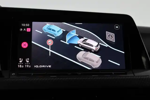 Sininen Viistoperä, Volkswagen Golf – IOV-811