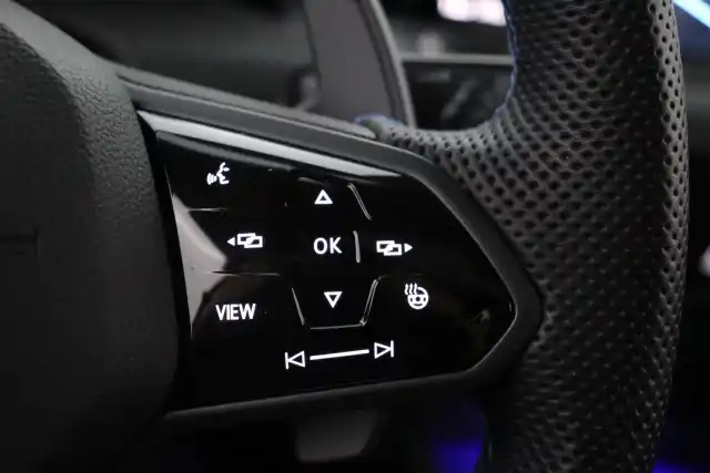Sininen Viistoperä, Volkswagen Golf – IOV-811