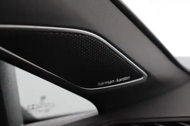 Sininen Viistoperä, Volkswagen Golf – IOV-811