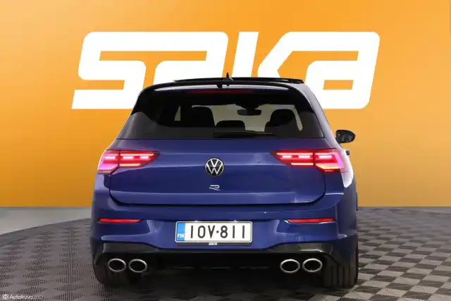 Sininen Viistoperä, Volkswagen Golf – IOV-811