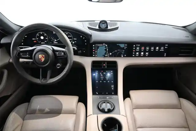 Valkoinen Sedan, Porsche Taycan – IOV-875