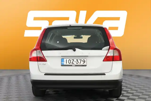 Valkoinen Farmari, Volvo V70 – IOZ-379