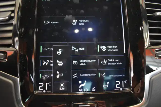 Musta Maastoauto, Volvo XC90 – IPB-306