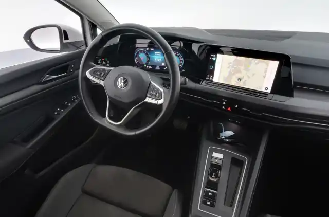 Valkoinen Farmari, Volkswagen Golf – IPC-365