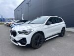 Valkoinen Maastoauto, BMW X1 – IPC-453, kuva 1