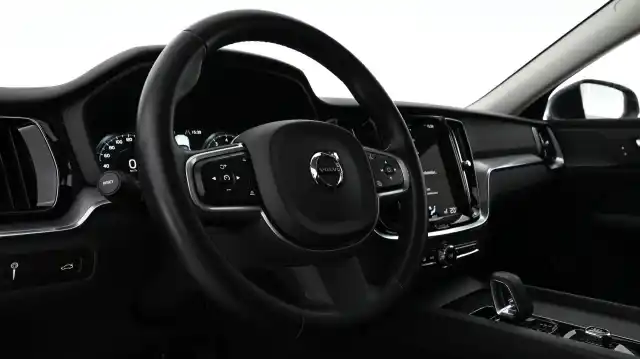 Musta Farmari, Volvo V60 – IPC-978