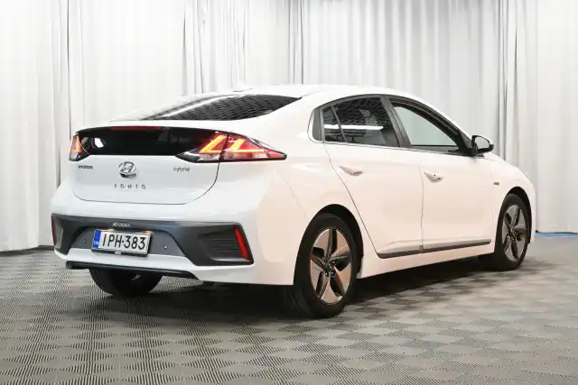 Valkoinen Viistoperä, Hyundai IONIQ hybrid – IPH-383