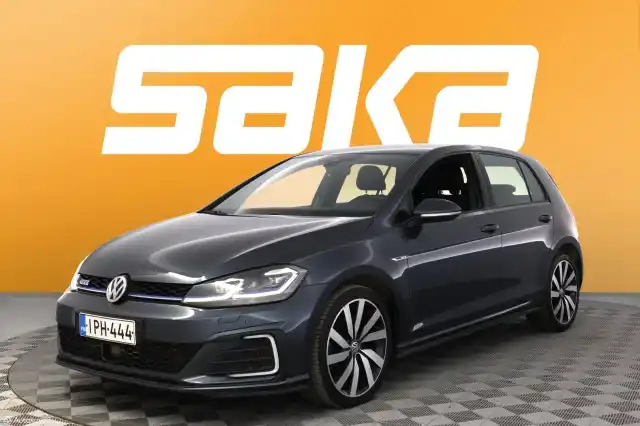 Harmaa Viistoperä, Volkswagen Golf – IPH-444