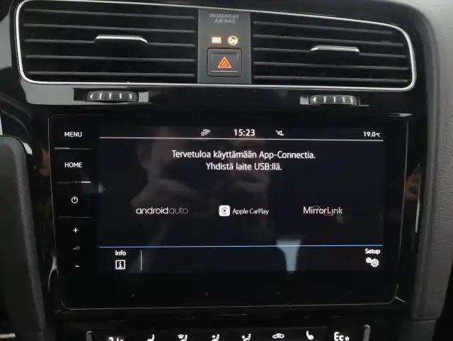 Harmaa Viistoperä, Volkswagen Golf – IPH-444
