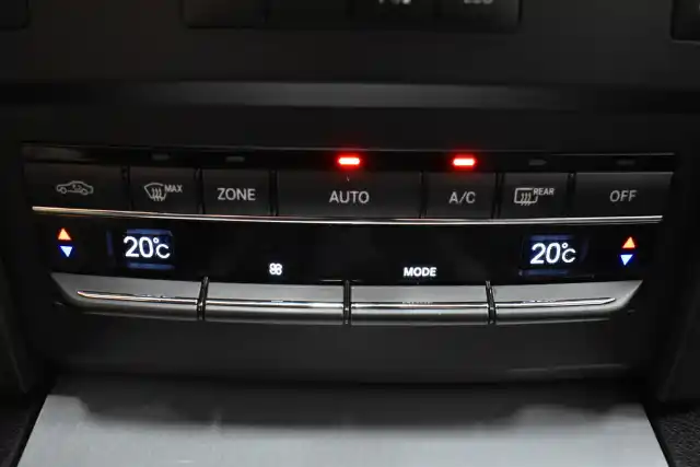 Musta Coupe, Mercedes-Benz E – IPH-516