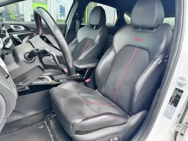 Valkoinen Farmari, Kia ProCeed – IPH-849