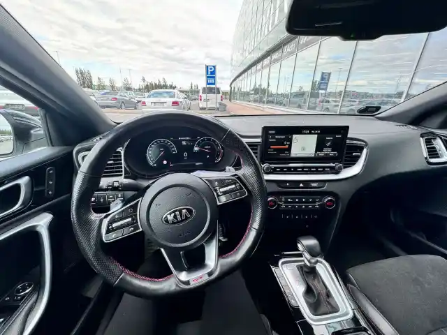 Valkoinen Farmari, Kia ProCeed – IPH-849