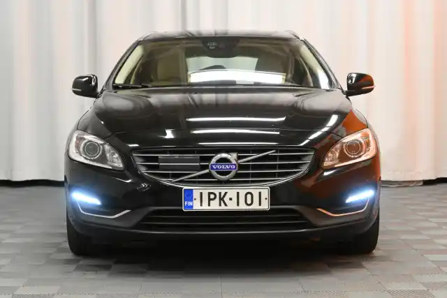 Musta Farmari, Volvo V60 – IPK-101