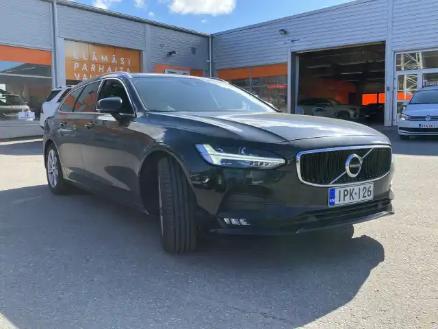 Musta Farmari, Volvo V90 – IPK-126