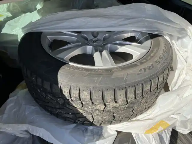 Musta Farmari, Volvo V90 – IPK-126
