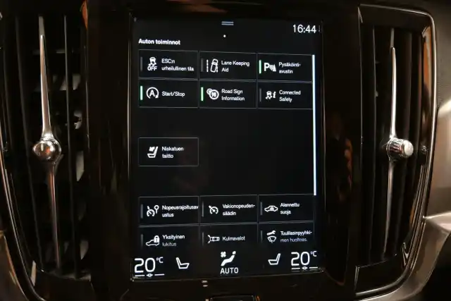 Musta Farmari, Volvo V90 – IPK-126
