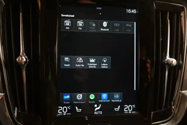 Musta Farmari, Volvo V90 – IPK-126