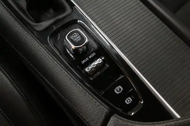 Musta Farmari, Volvo V90 – IPK-126