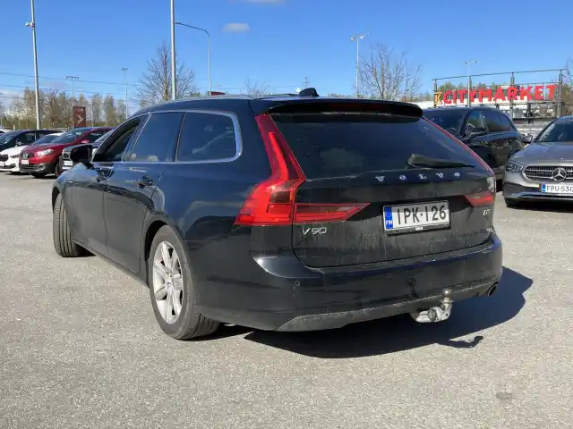 Musta Farmari, Volvo V90 – IPK-126