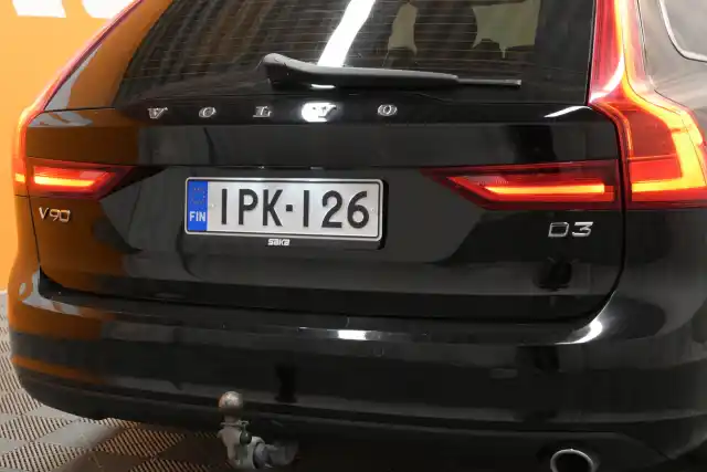 Musta Farmari, Volvo V90 – IPK-126