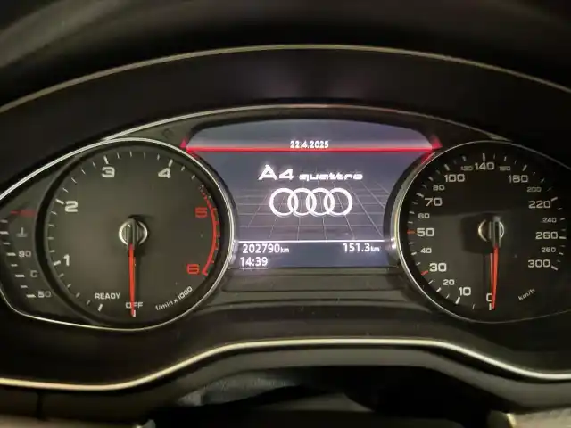 Harmaa Farmari, Audi A4 – IPL-183