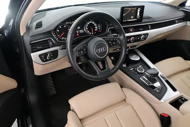 Harmaa Farmari, Audi A4 – IPL-183