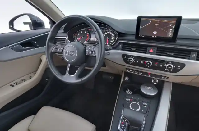Harmaa Farmari, Audi A4 – IPL-183