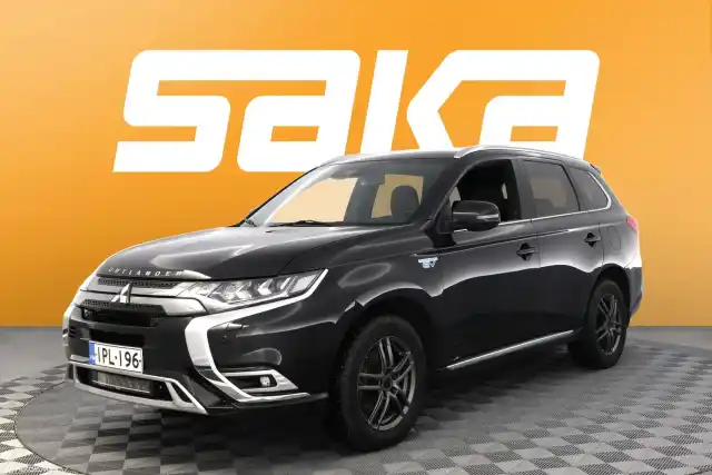 Musta Maastoauto, Mitsubishi Outlander – IPL-196