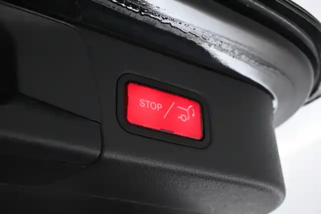 Musta Tila-auto, Mercedes-Benz B – IPL-312