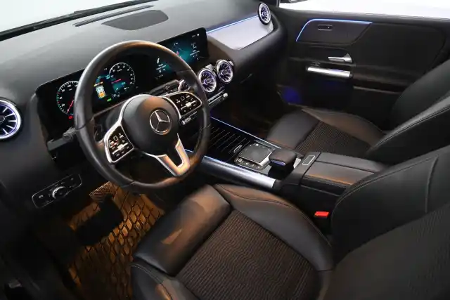 Musta Tila-auto, Mercedes-Benz B – IPL-312