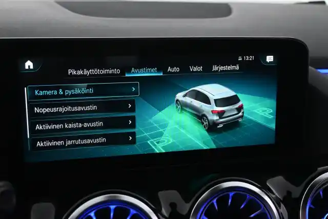 Musta Tila-auto, Mercedes-Benz B – IPL-312