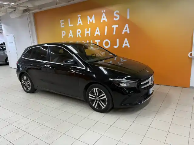 Musta Tila-auto, Mercedes-Benz B – IPL-312
