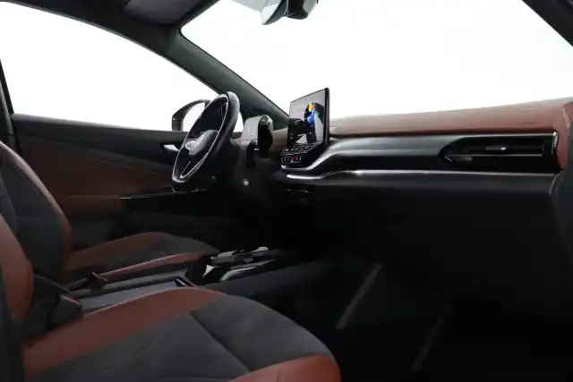 Harmaa Maastoauto, Volkswagen ID.4 – IPN-449