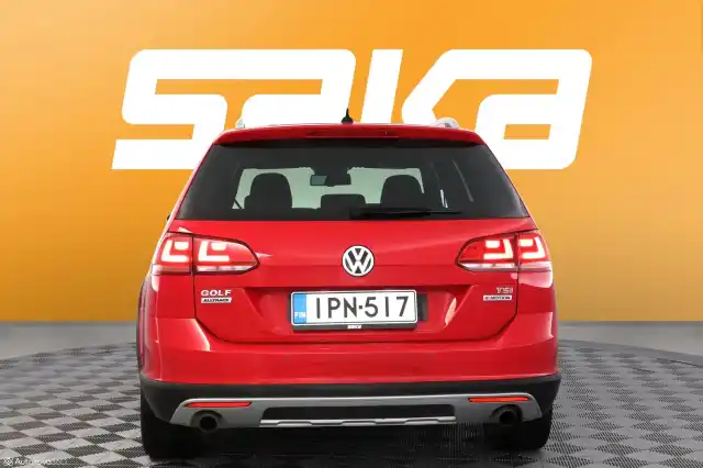 Punainen Farmari, Volkswagen Golf – IPN-517