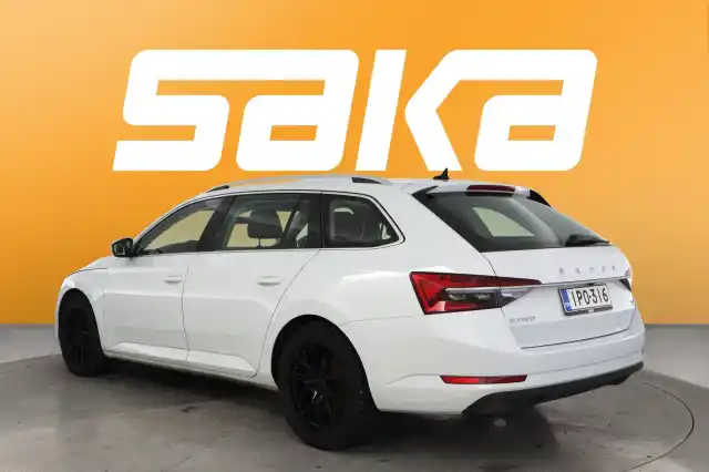 Valkoinen Farmari, Skoda Superb – IPO-316