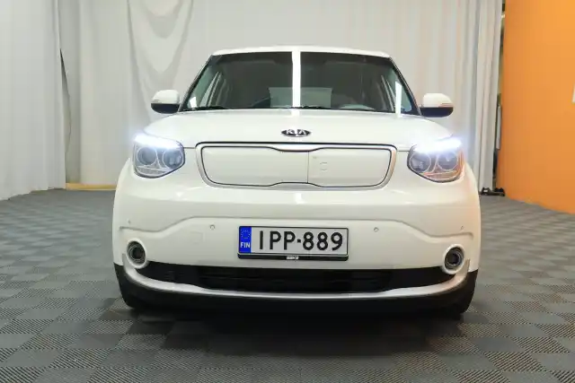 Valkoinen Viistoperä, Kia Soul – IPP-889