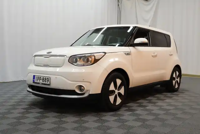 Valkoinen Viistoperä, Kia Soul – IPP-889