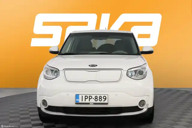 Valkoinen Viistoperä, Kia E-SOUL – IPP-889