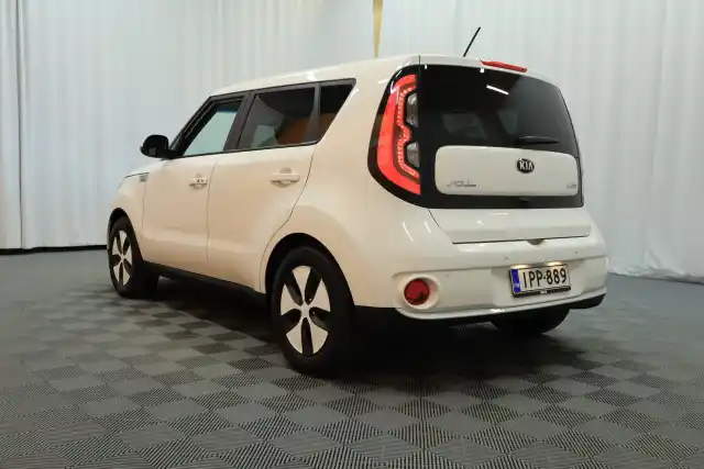 Valkoinen Viistoperä, Kia Soul – IPP-889