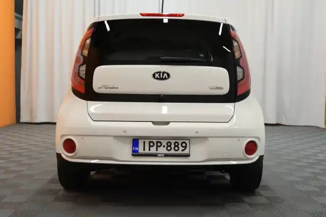 Valkoinen Viistoperä, Kia Soul – IPP-889