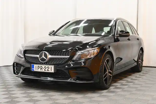 Musta Farmari, Mercedes-Benz C – IPR-221