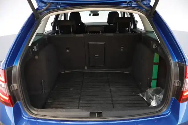 Sininen Farmari, Skoda Octavia – IPR-464