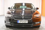 Musta Farmari, Skoda Superb – IPS-537, kuva 2