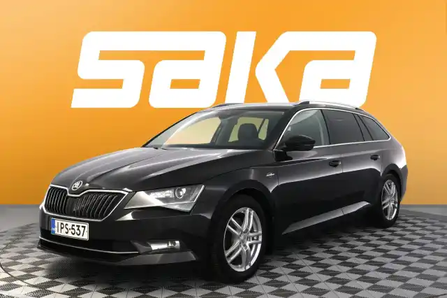 Musta Farmari, Skoda Superb – IPS-537