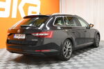 Musta Farmari, Skoda Superb – IPS-537, kuva 7